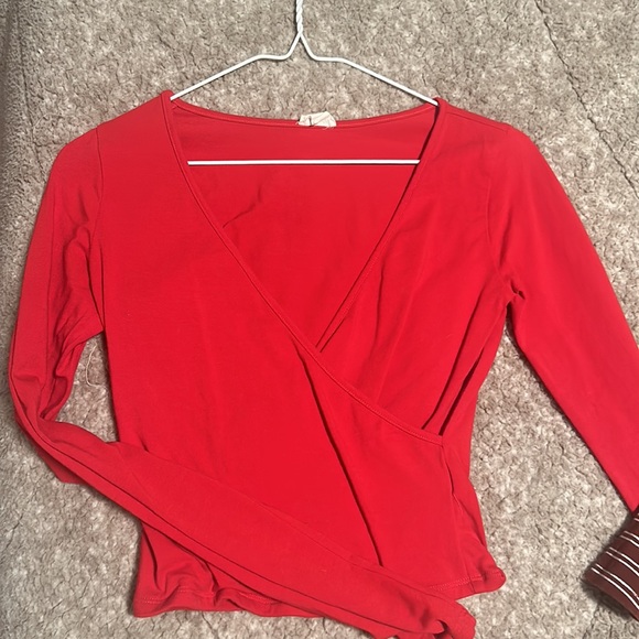 Bundle 2 GARAGE top - Picture 3 of 6